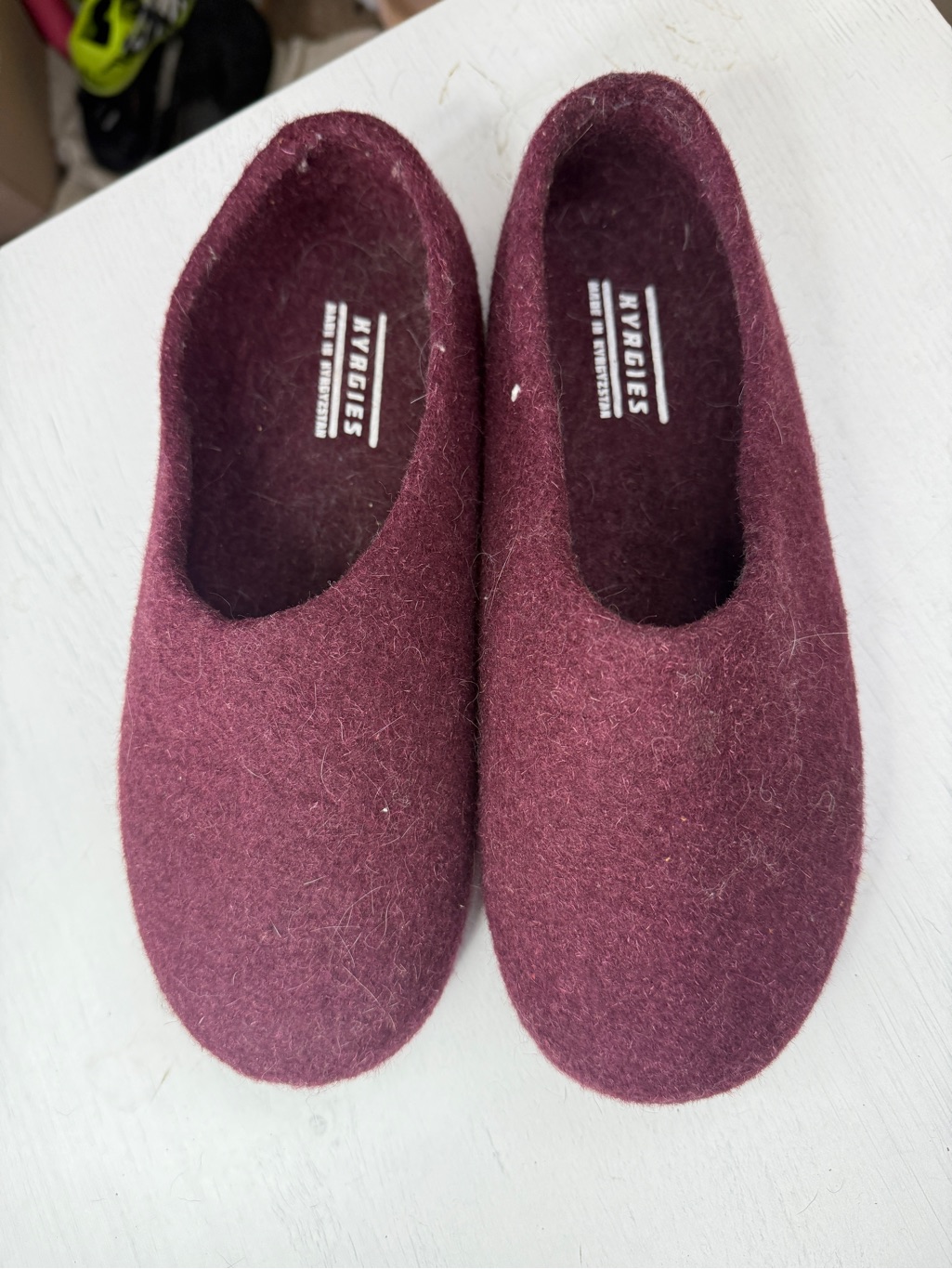 Kyrgies Wool Felt Slippers Unisex M 9-9.5, W 11.5-12 — image 2 of 8